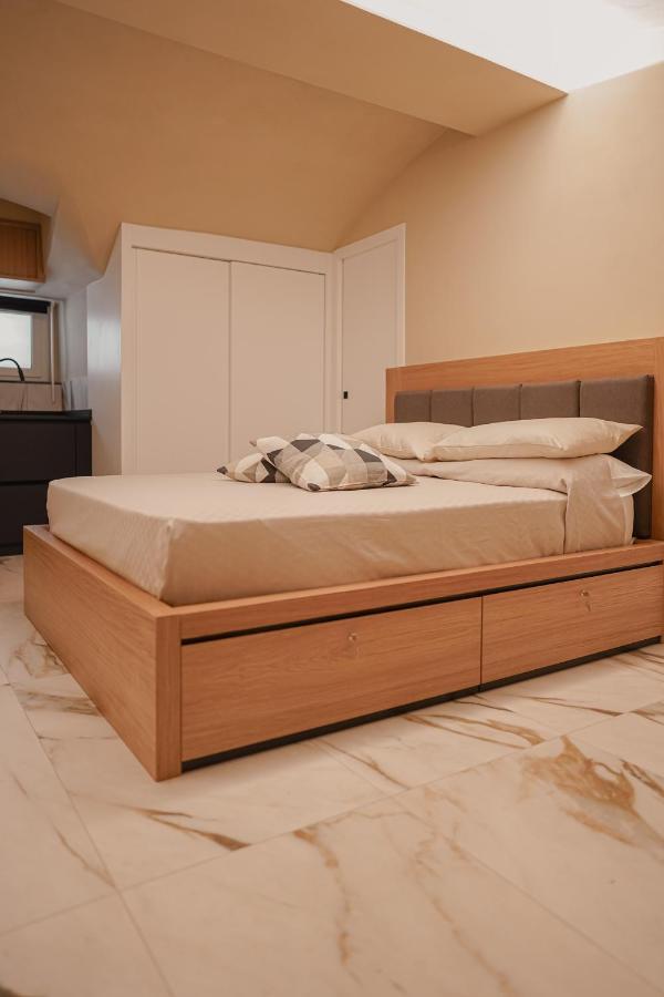 Casa Mia Plebiscito Apartment Наполи Екстериор снимка